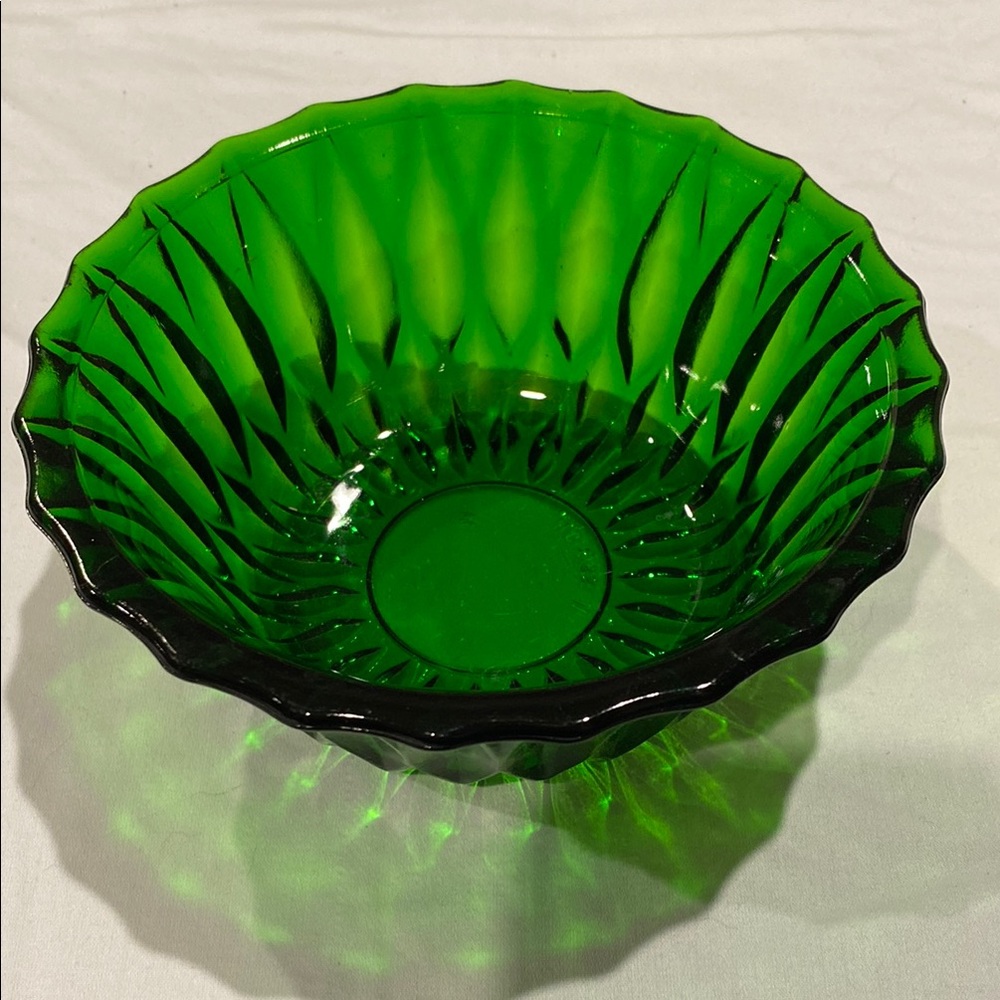 VTtg Marked Hoosier Glass Emerald Green Candy/Trinket Bowl